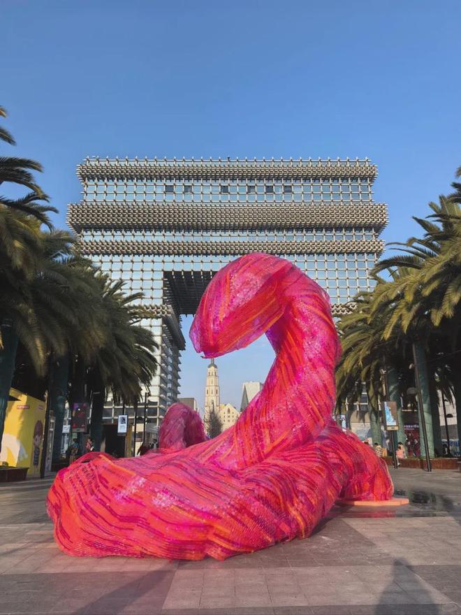 蛇年吉祥物丑得五花八门？龙8国际点此进入全国各地